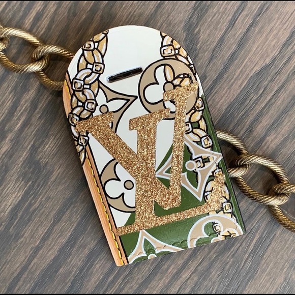 Follow me on IG @lvoechic - Picture 12 of 16